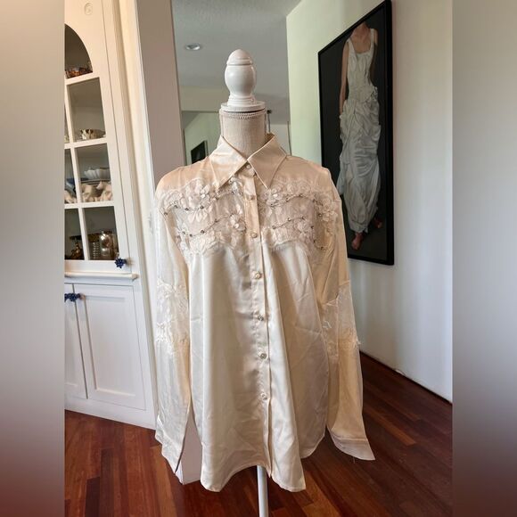 Galita NWT Elegant Cream Button-Up Blouse with Floral Lace - Picture 1 of 5